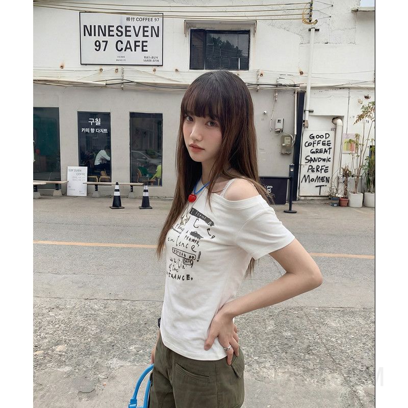 여성 캐주얼 슬림핏 면 레터링 언밸런스 오프숄더 레이스 반팔 티셔츠 데일리룩 - 상세 이미지 4
