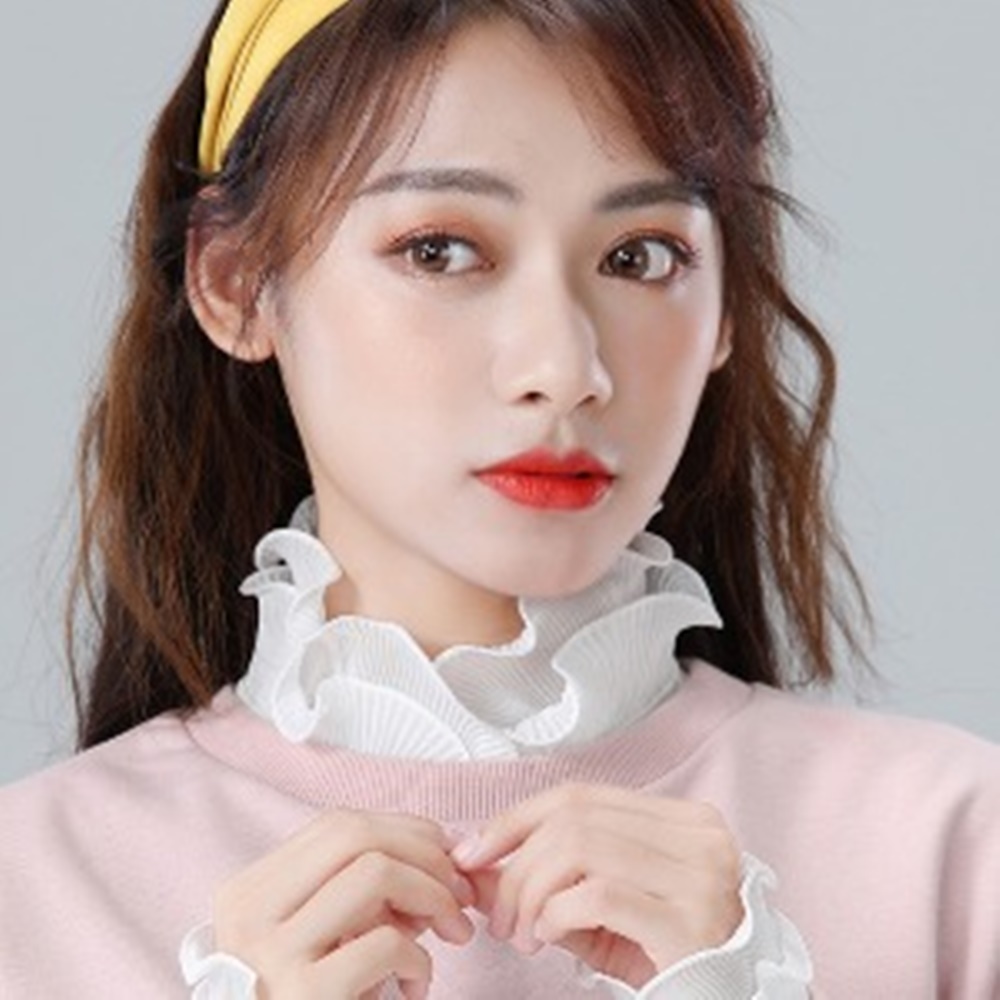 VNG 페이크 터틀넥 레이스 카라 - 상품 이미지