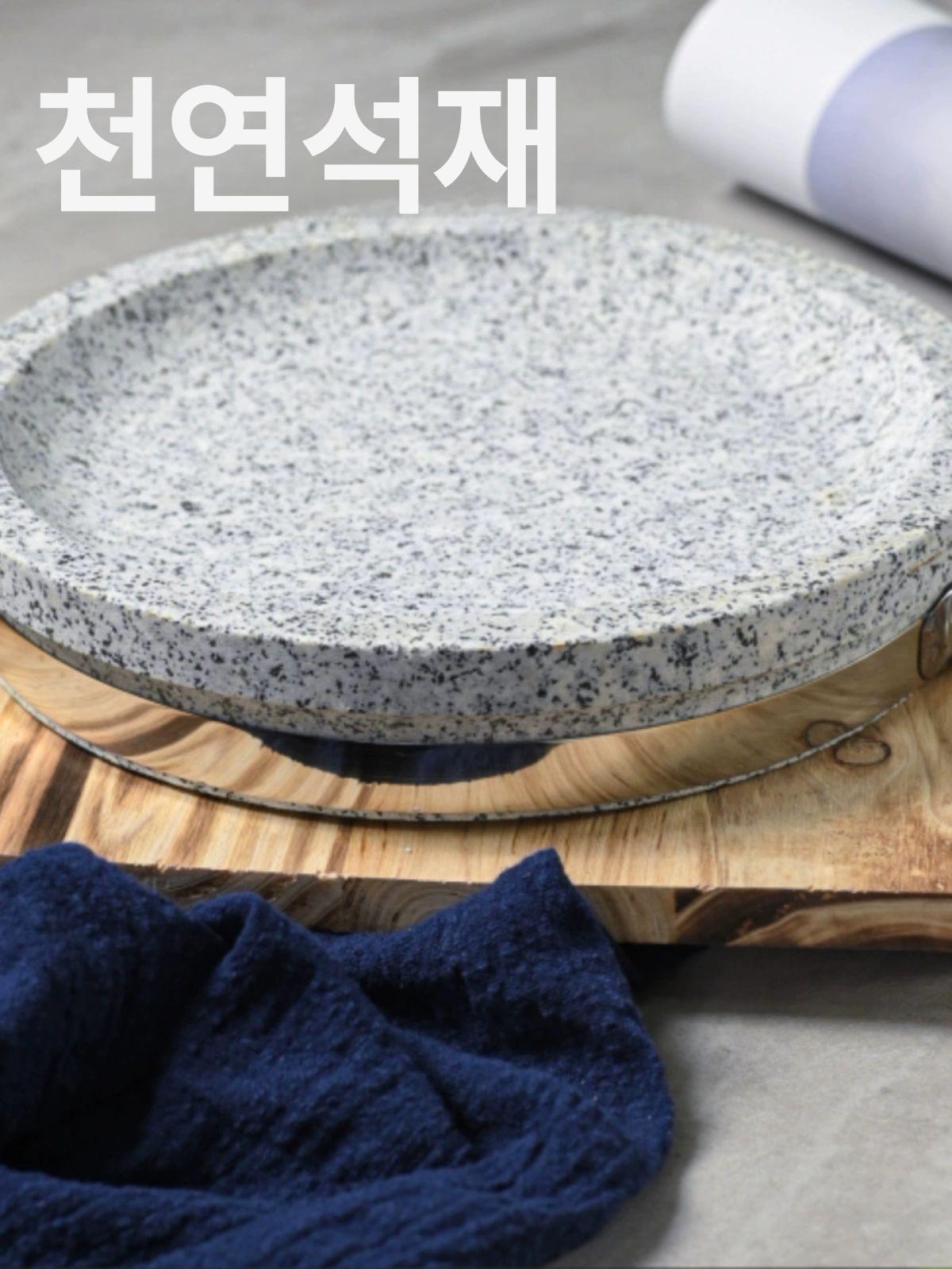 삽겸살 고기돌판 구이용 맥반석 미니 원형 20cm 스톤 팬 직경 26cm 나무 트레이 포함 - 상세 이미지 4