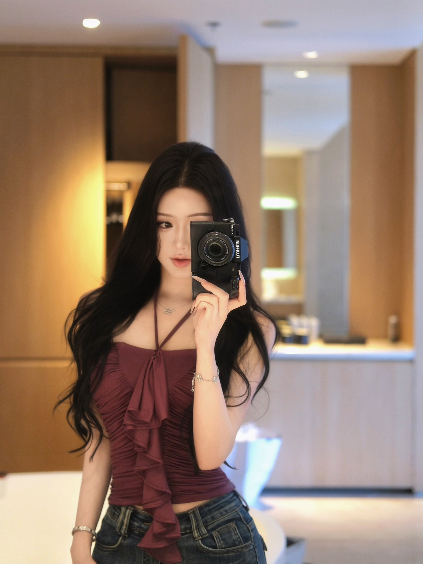 JAYKYYANG 홀터넥 나시 오프숄터 슬림 탑 - 상세 이미지 4