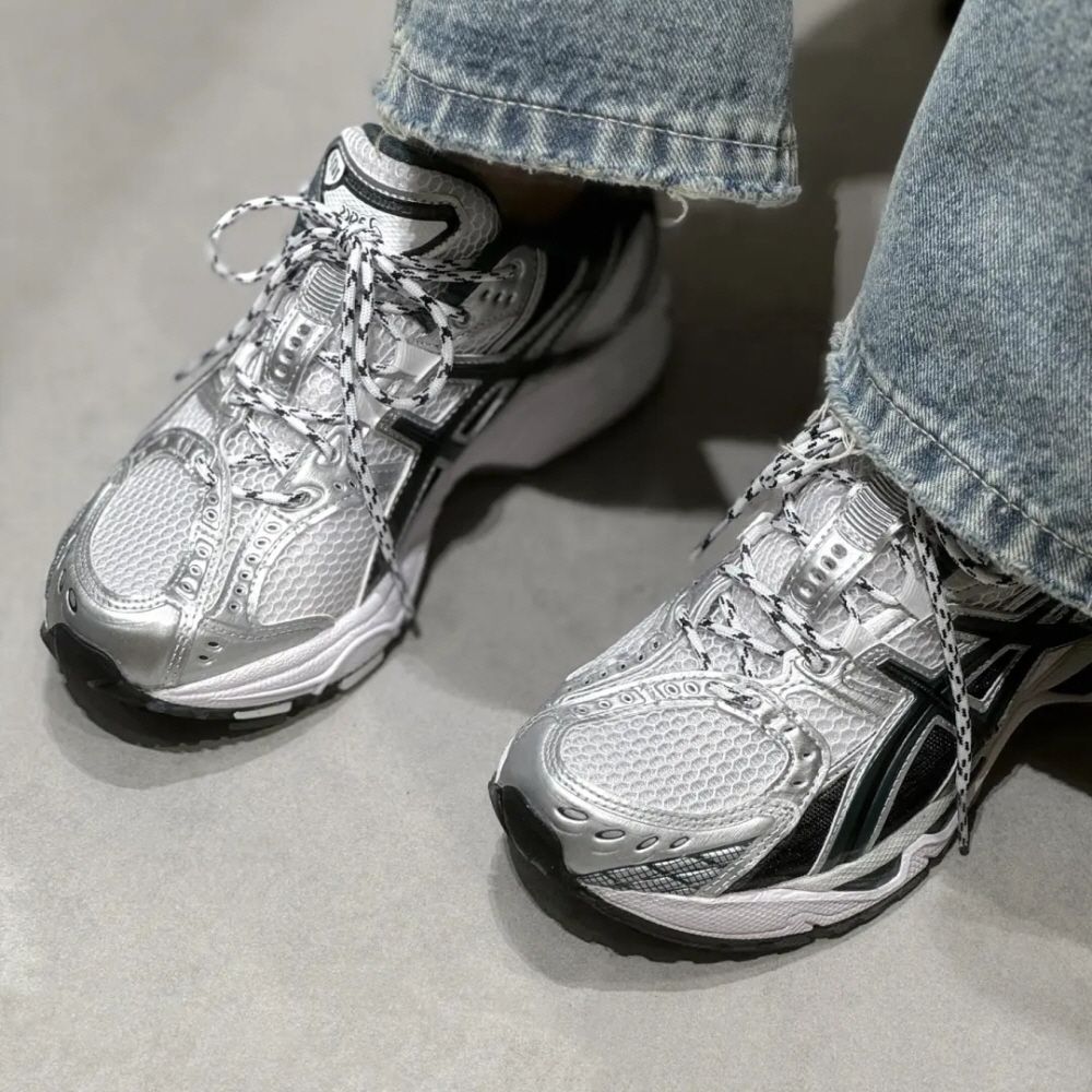 아식스 젤 님버스 10.1 화이트 색슨 그린 1203A543-103 - 상세 이미지 3