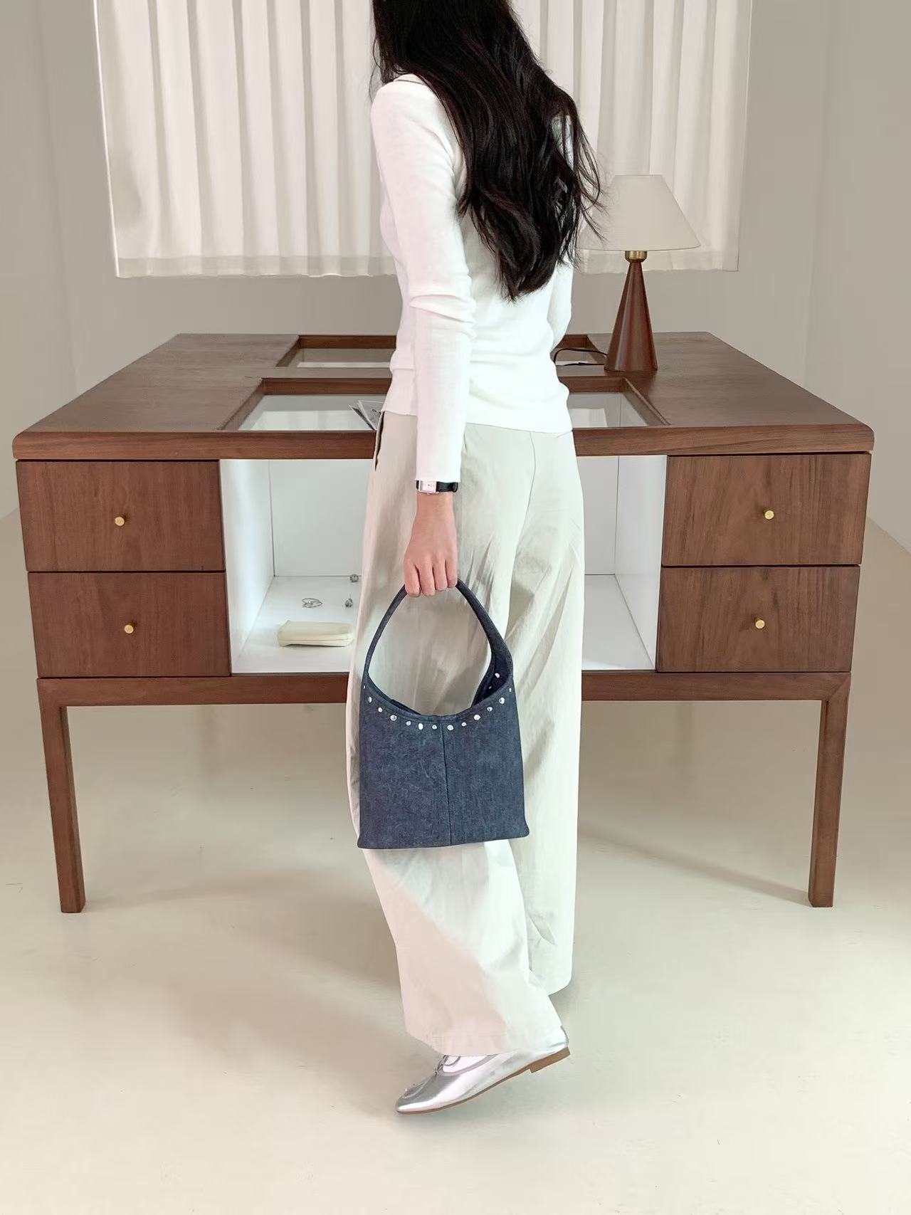 데님 스터드 블루 토트백 [3COLOR] 이미지 8