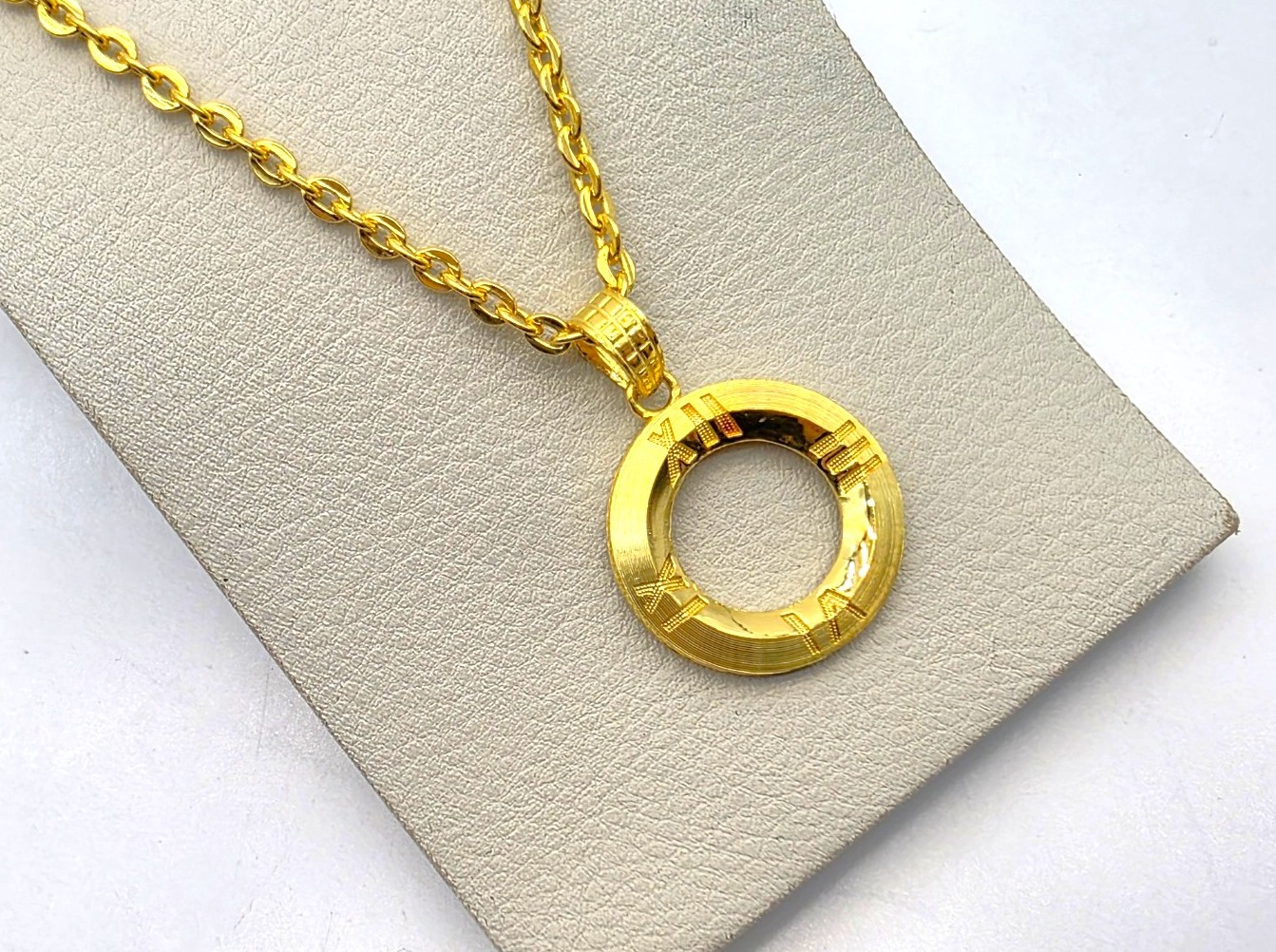 24K 순금 30g(8) 로마숫자 링 펜던트 목걸이(18K 연결고리 장식) - 상품 이미지