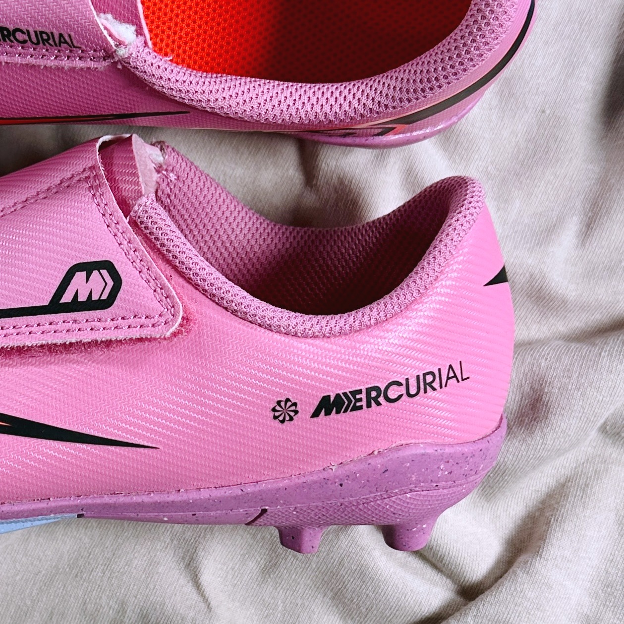[190] 나이키 찍찍이 축구화 아동 키즈 머큐리얼 베이퍼 MG 클럽 핑크 - 상세 이미지 5