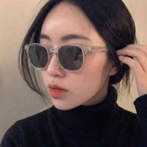 오버사이즈 UV 자외선차단 틴트 뿔테 가벼운 데일리 선글라스 솔직 후기 | 실사용자 리뷰 분석 - 상품 이미지 3
