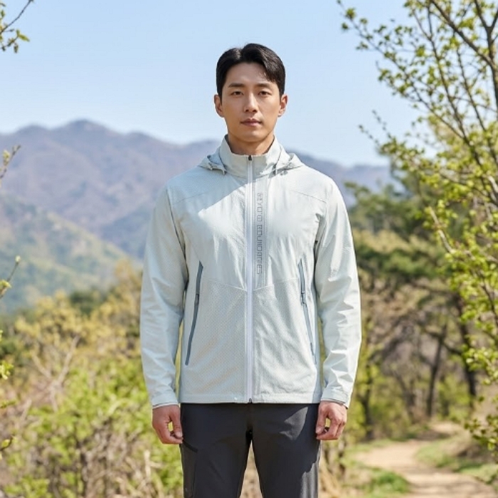 밀레 남자 봄여름 아웃도어 통기성 홑겹 경량 바람막이 등산자켓 - 상품 이미지