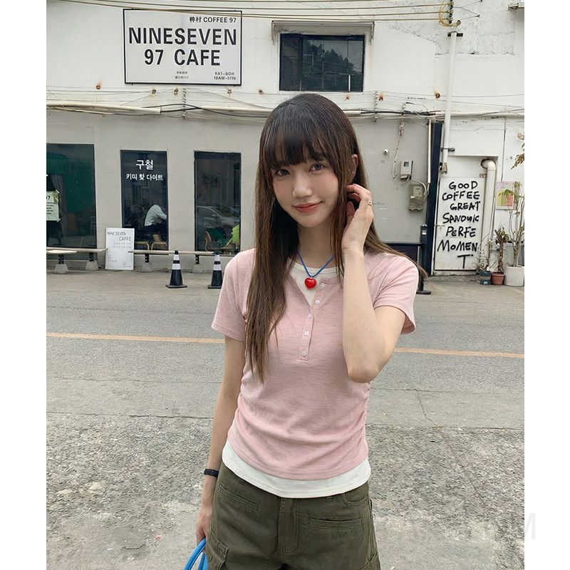 여성 캐주얼 데일리 레이어드 헨리넥 버튼 골지 슬림핏 반팔 티셔츠 - 상품 이미지