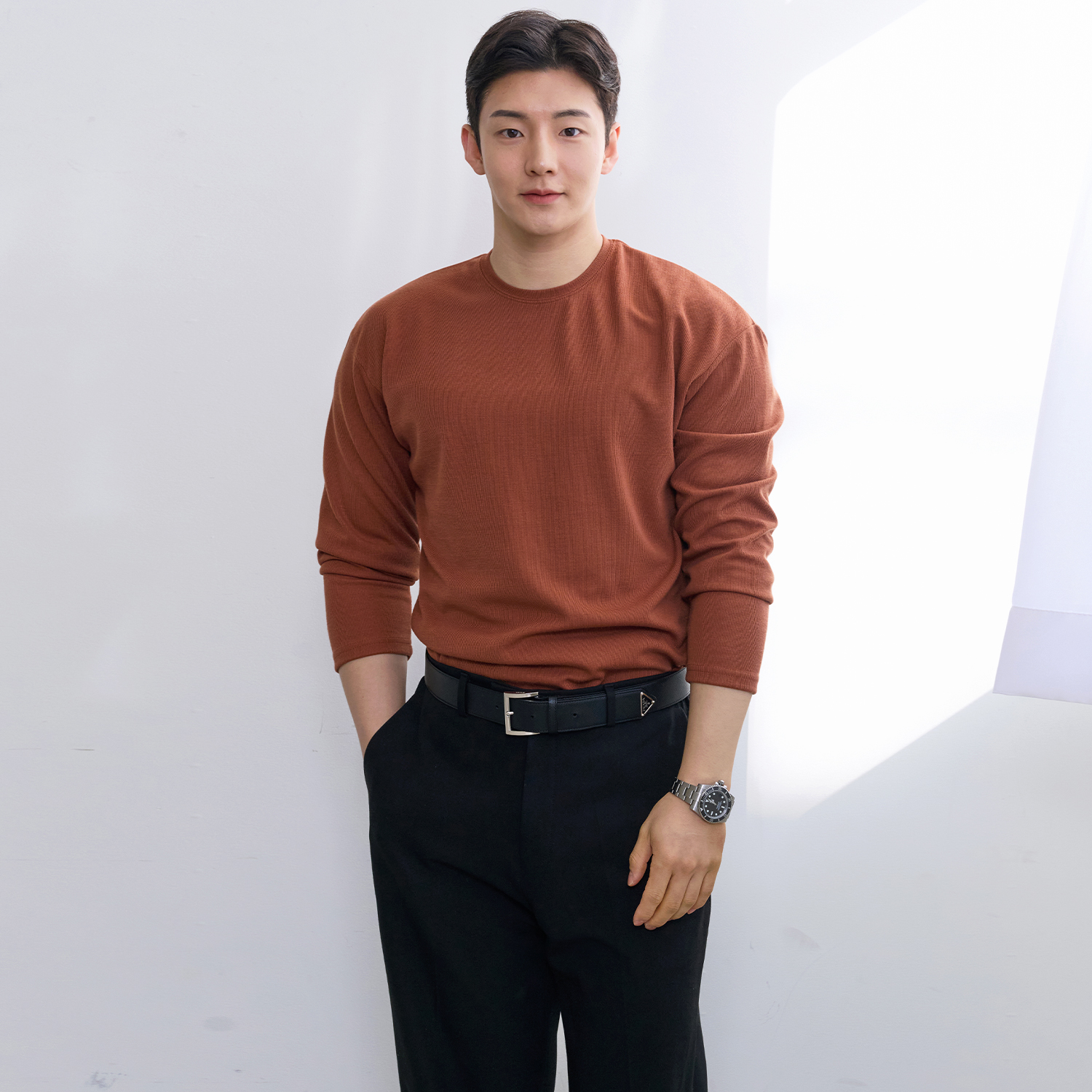 어깨넓어보이는 탄탄 머슬핏 남자 라운드 긴팔 티셔츠 - 상세 이미지 2