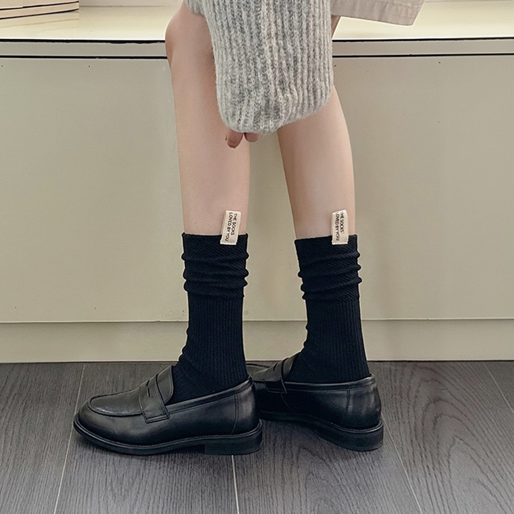 여성 심플 데일리 패션 학생 장목 주름 무지 무드라벨 골지 양말 - 상세 이미지 5