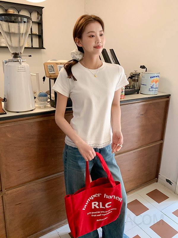 여성 캐주얼 데일리 오피스룩 코튼 스판 슬림핏 밑단 레이스 라운드넥 반팔 티셔츠 - 상품 이미지