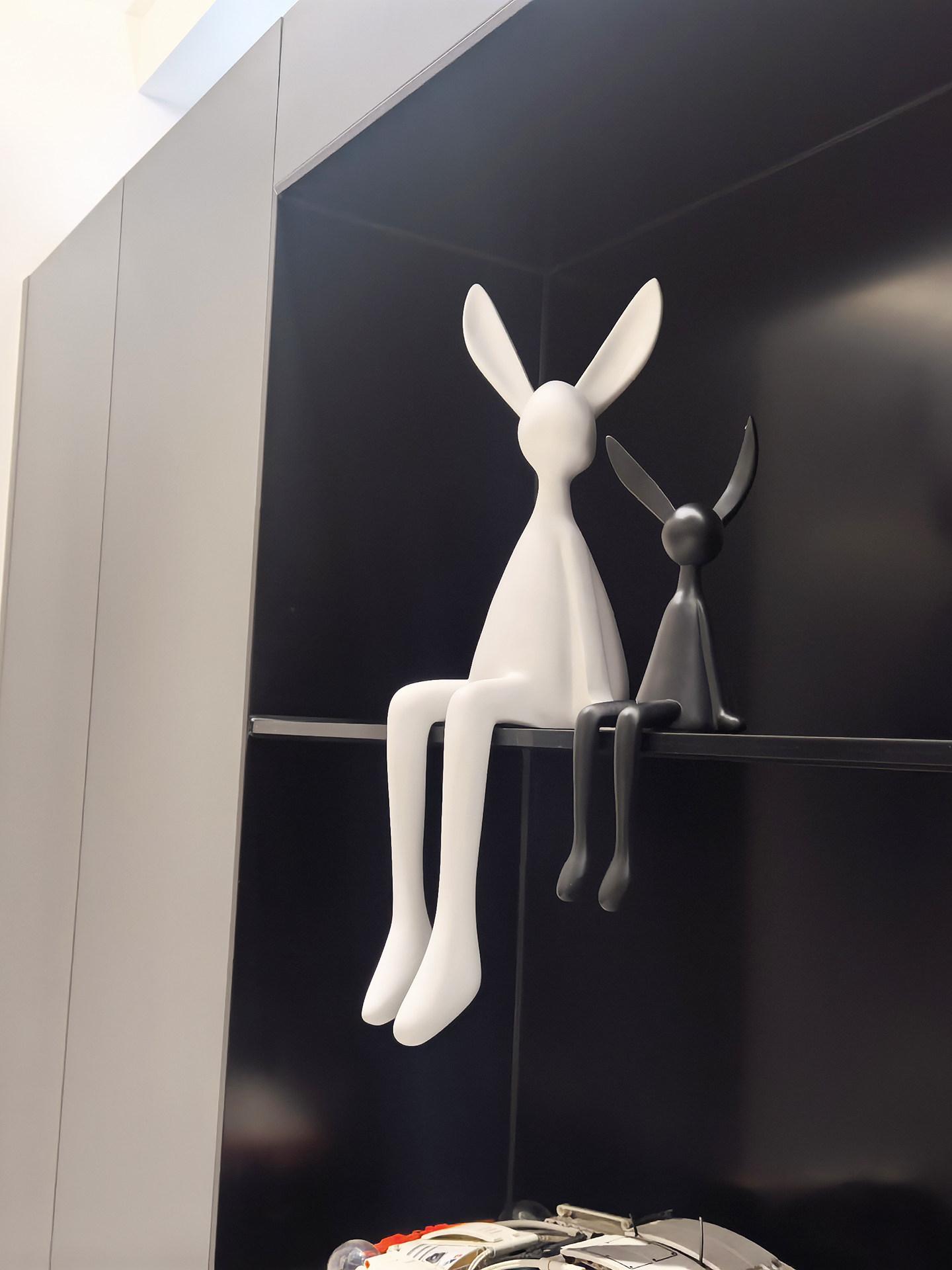 카페 토끼조형물 인테리어 미니멀 대형 장식품 오브제 블랙 46cm + 화이트 28cm - 상세 이미지 4