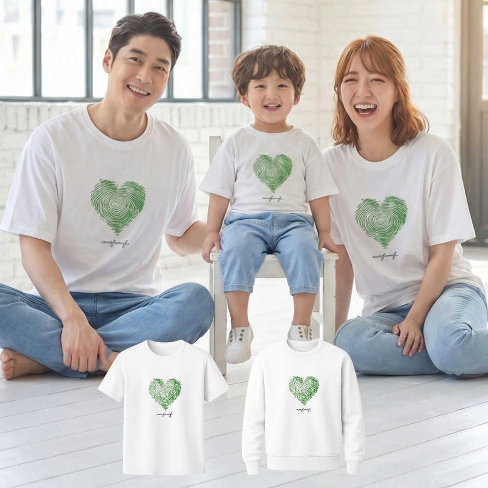 몽피마피 시그니처 가족티 패밀리룩 돌촬영 여행 사진의상 반팔 맨투맨 - 상품 이미지
