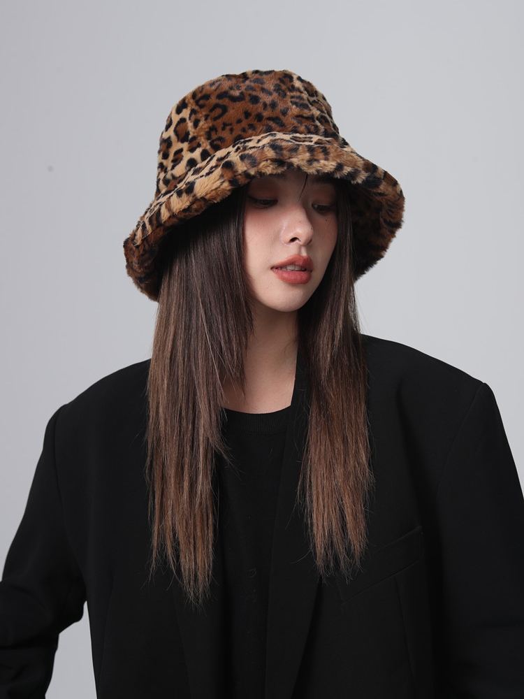 퍼 엄마 벙거지 버킷햇 뽀글이 털 챙모자 여자 할머니 따뜻한 패션 산책 겨울 - 상품 이미지