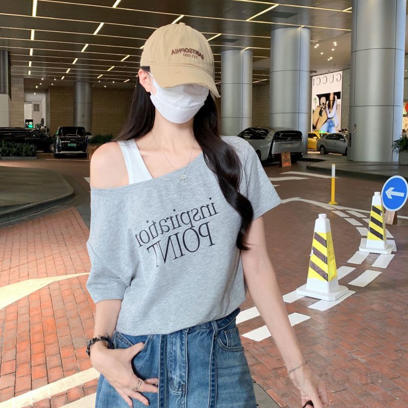 여성 캐주얼 스트릿 루즈핏 오프숄더 코튼 레터링 프린팅 반소매 티셔츠 어깨트임 오버핏 반팔티 - 상품 이미지