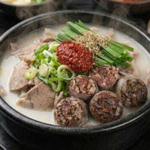 토종순대듬뿍 순대국밥 220g(끓이면 600g) 국내산 돼지고기 진한 사... 맛있게 먹은 솔직 후기 - 상품 이미지 3