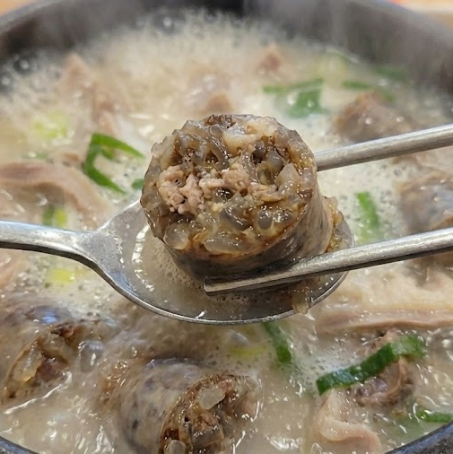 토종순대듬뿍 순대국밥 220g(끓이면 600g) 국내산 돼지고기 진한 사골농축액 이미지 2