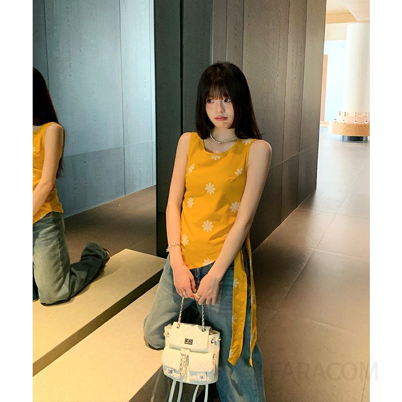 여성 빈티지 유니크 슬림핏 린넨혼방 자수 프린트 라운드넥 옆트임 민소매 나시 티셔츠 - 상세 이미지 5