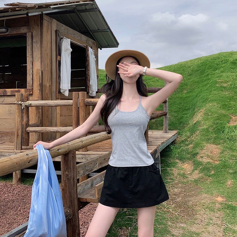 여성 스트릿 무드 슬림핏 코튼 스판 홀터넥 민소매 나시 티셔츠 레이어드 이너 기본 - 상세 이미지 2