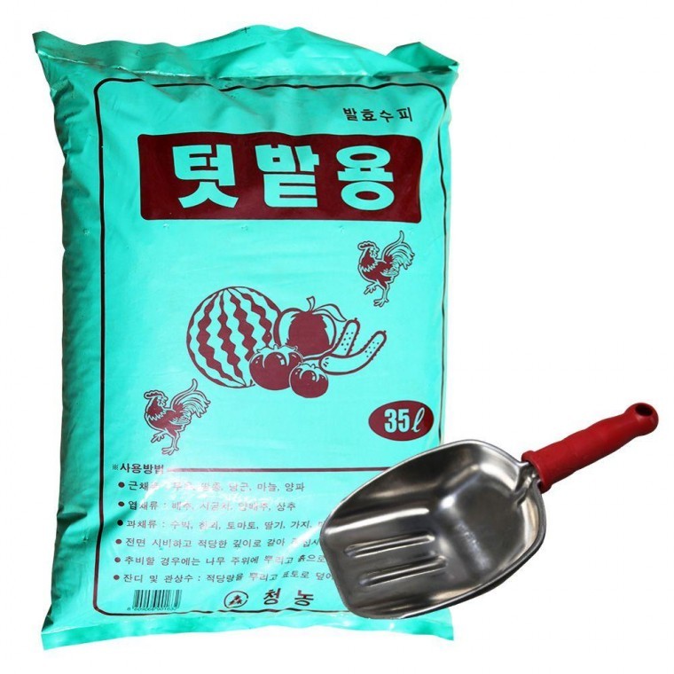 텃밭용 발효수피 35L + 바가지삽 (퇴비 밑거름 비료) - 상품 이미지