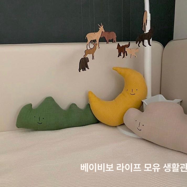 북유럽 귀여운 쿠션 A 구름 모양 베개 달 산 그린 마운틴 패턴 (47x22cm) 중형 - 상세 이미지 3