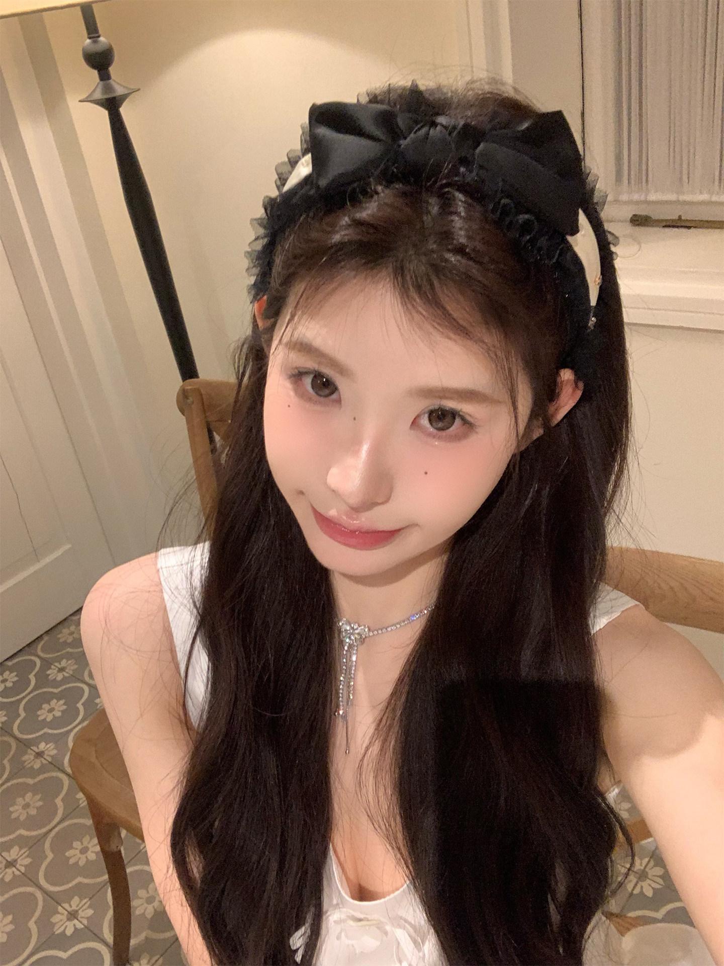 볼륨업 진주 머리띠 블링블링 모조다이아몬드 웨이브 논슬립 큐빅 머리띠 - 상세 이미지 4
