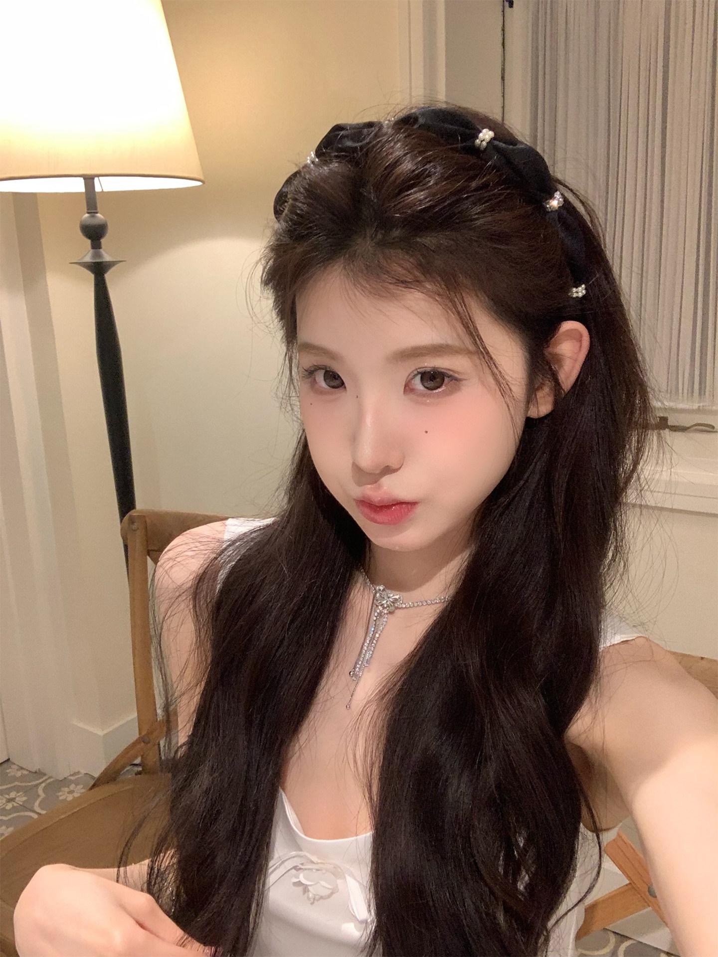 볼륨업 진주 머리띠 블링블링 모조다이아몬드 웨이브 논슬립 큐빅 머리띠 - 상세 이미지 2