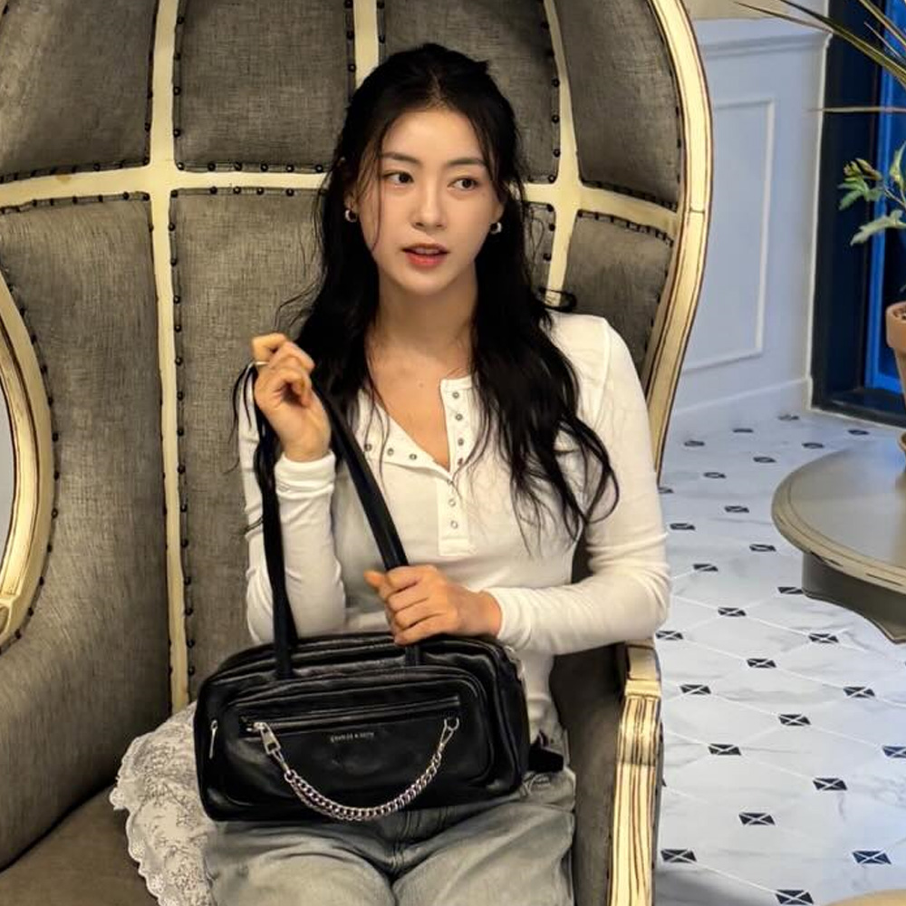 [찰스앤키스] 앳우드 체인 엘롱게이티드 숄더백 3colors CK2-20671897 - 상세 이미지 5