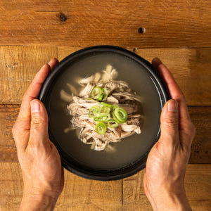여수해적 무항생제 당일도축 닭 한 마리 닭곰탕 밀키트 600g, 3개 맛있게 먹은 솔직 후기 - 상품 이미지 4