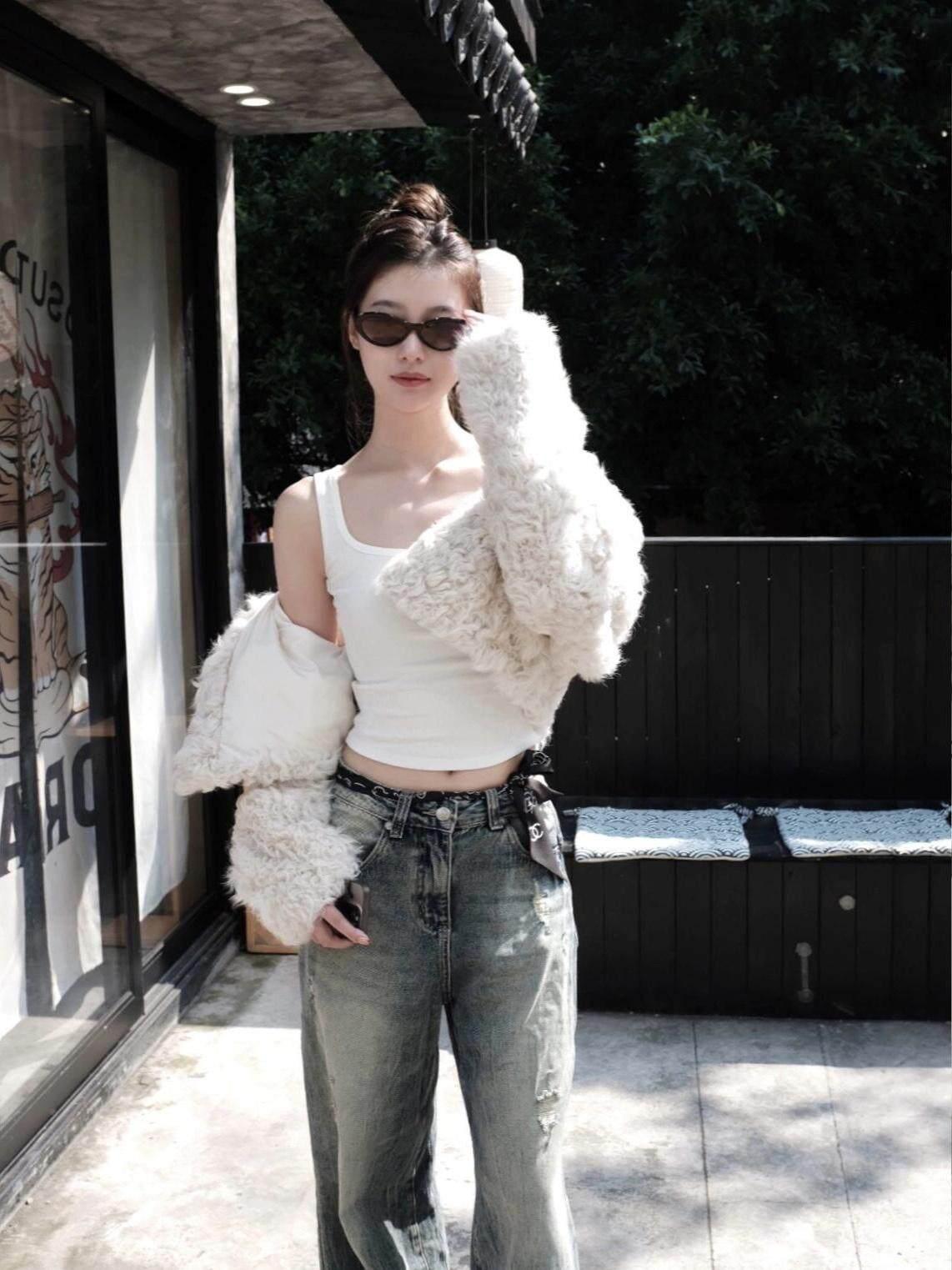 여성 퍼 코트 뽀글이 양털 크롭 겨울  숏퍼자켓 아이보리 짧은 코트 - 상세 이미지 5