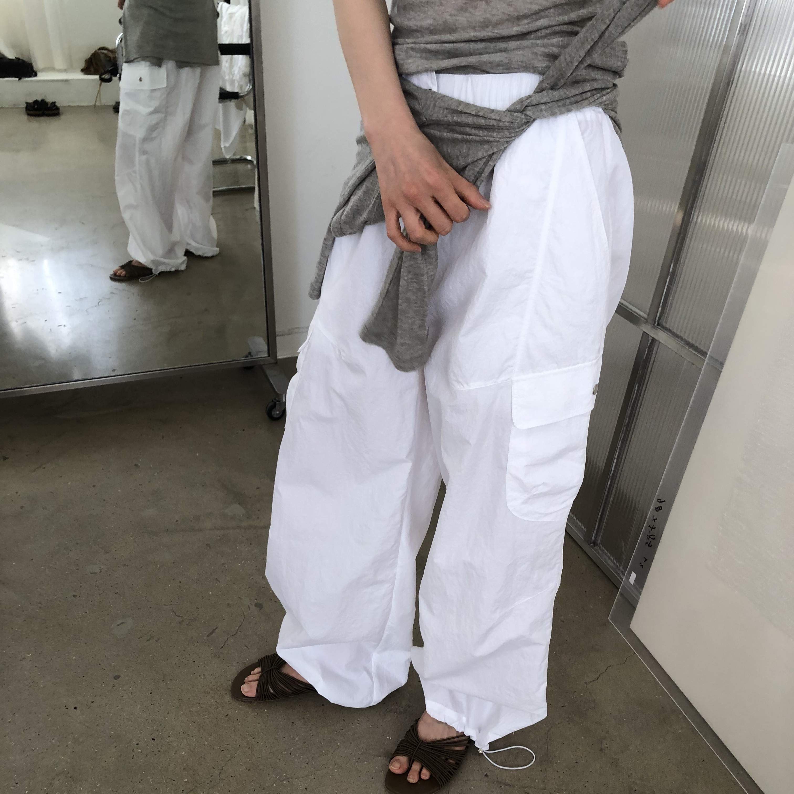 여성 나일론 카고 와이드 팬츠 바스락 밴딩 롱 와이드팬츠 - 상세 이미지 3