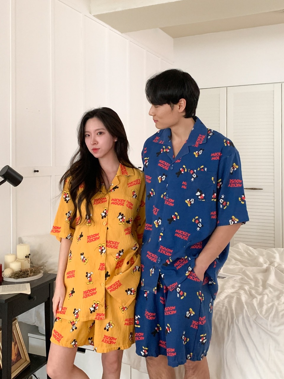 디즈니 시그니처반팔잠옷세트 남자 여자 반바지 여름 파자마 홈웨어 선물 커플 - 상세 이미지 4