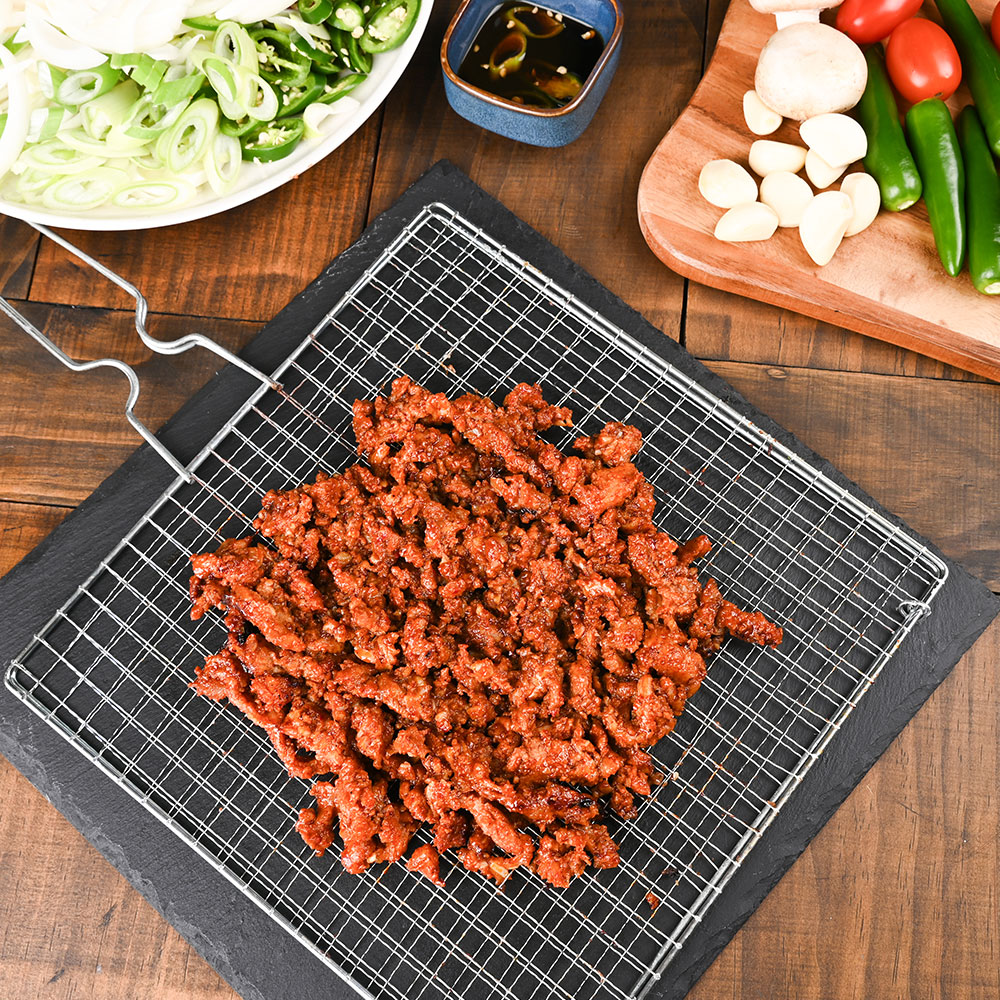 육일품 양념 오돌뼈 400g 국내산 돼지 매콤한 볶음 오돌갈비 구이 이미지 4