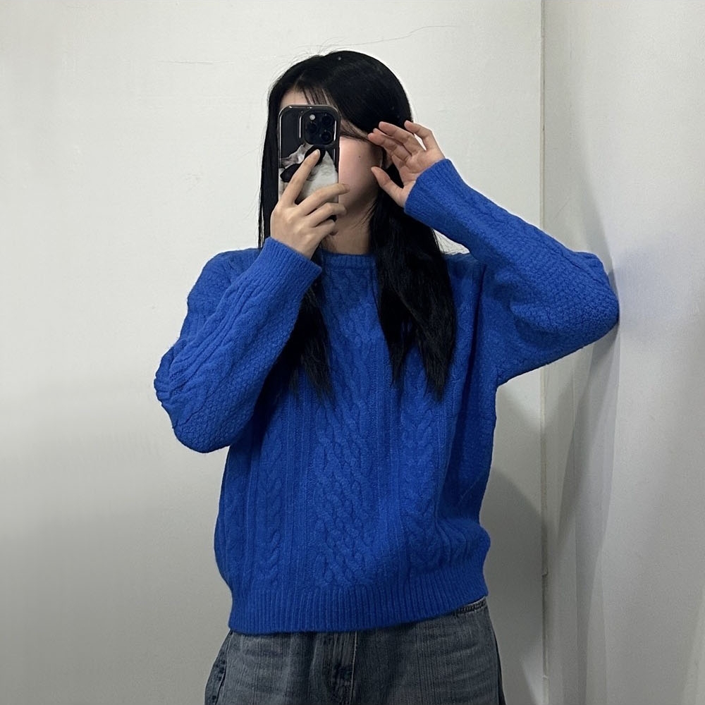 여성 꽈배기 라운드 니트 티 4color 데일리 레드 빨간 블루 코발트블루 초록 하늘 색 - 상세 이미지 4