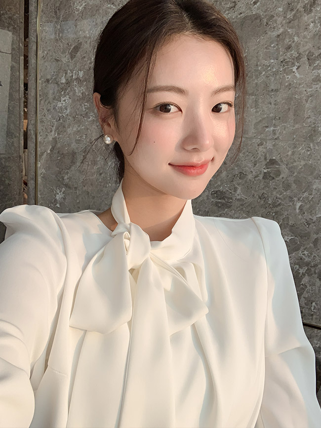 핀턱 타이 블라우스 bs7763 이미지 3