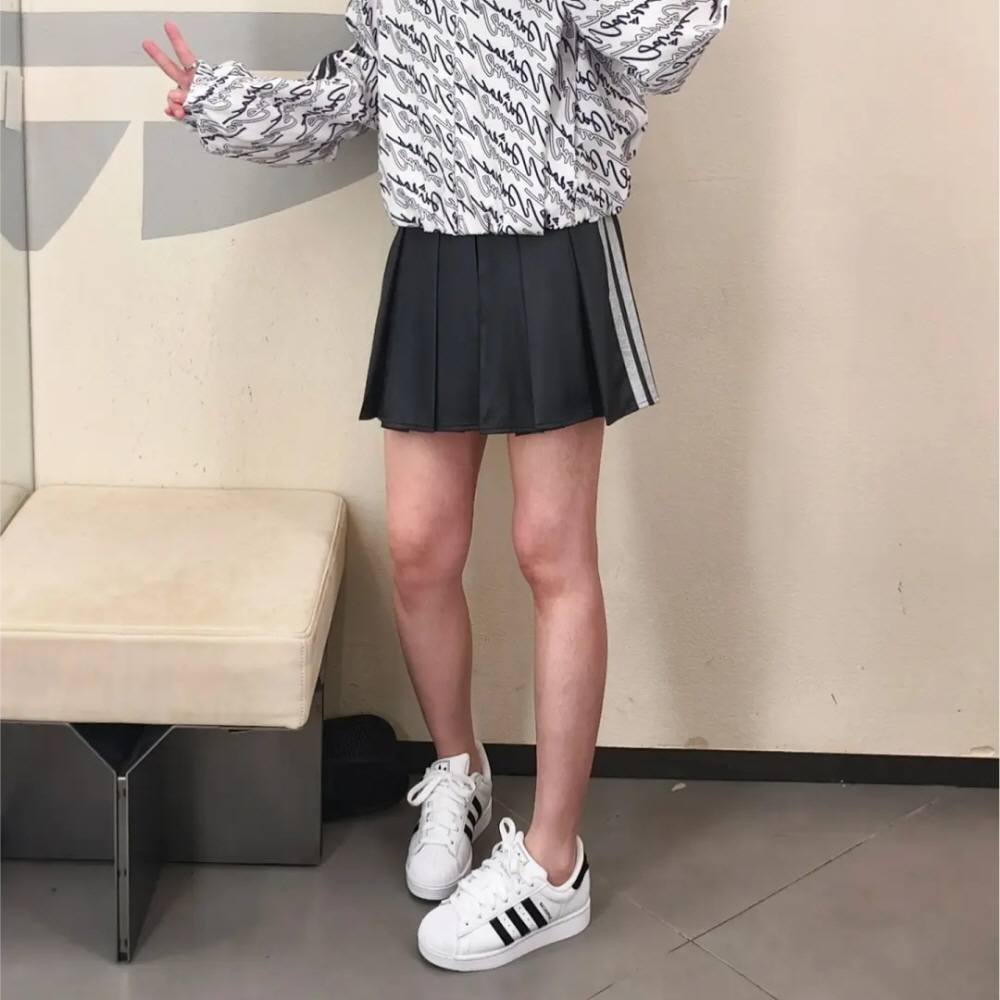 아디다스 삼선 스트라이프 댄스 미니 여성 스커트 치마 블랙 KR7605 이미지 6