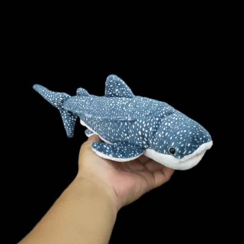유니크한 오키나와 블루 선물 고래상어 인형 귀여운 블루 코끝과 꼬리끝 30cm - 상품 이미지