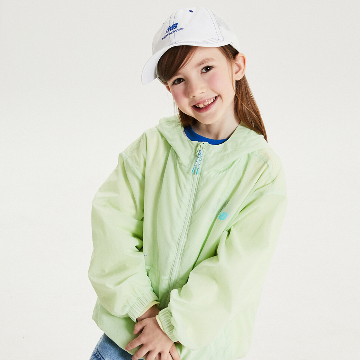 뉴발란스키즈 Run Festival_에센셜 홑겹 바람막이 키즈 점퍼 NK9AG2501UAH - 상세 이미지 2