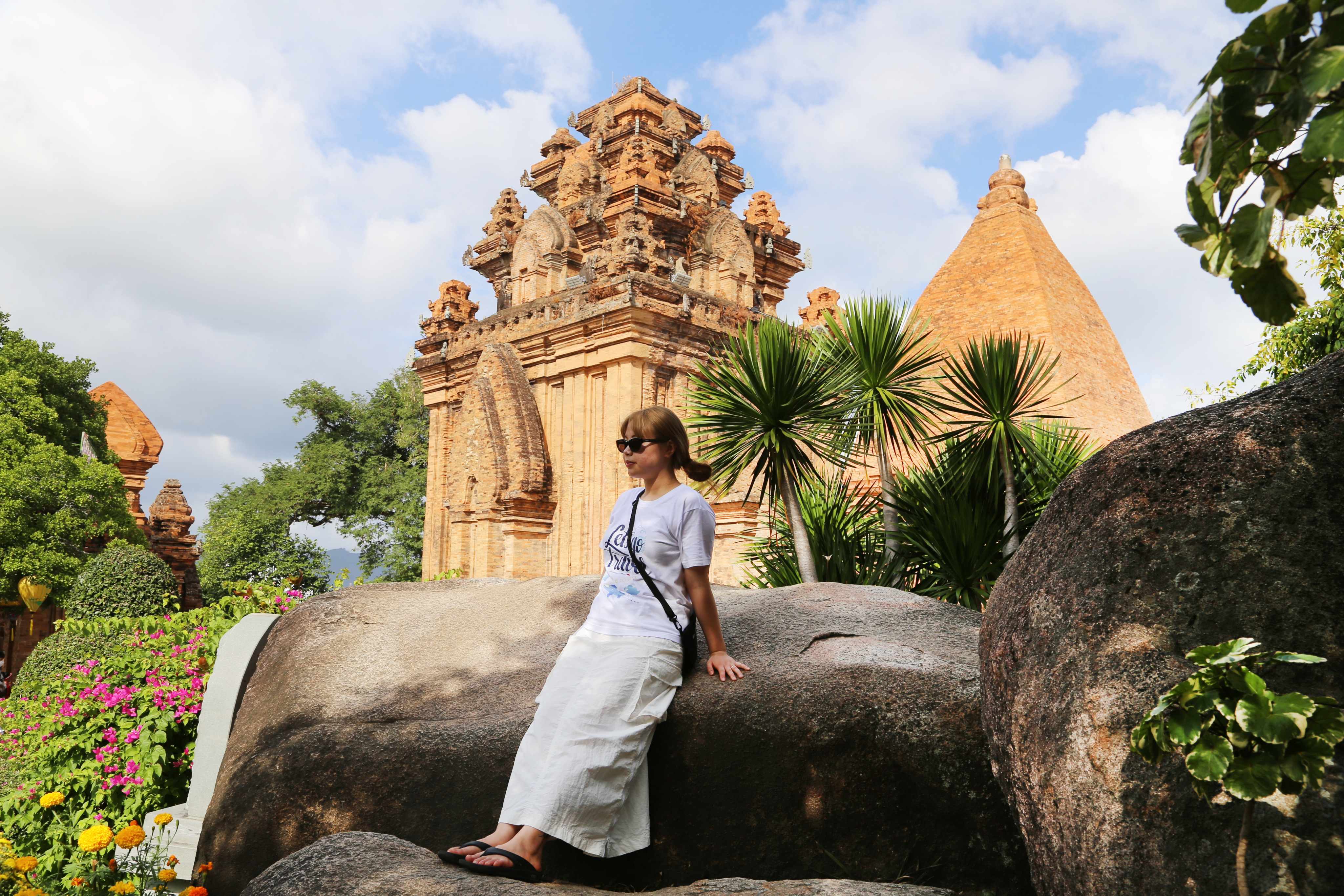 나트랑 시내투어 스냅사진 롱선사 포나가르사원 시티체크아웃투어 후 공항샌딩 이미지 2