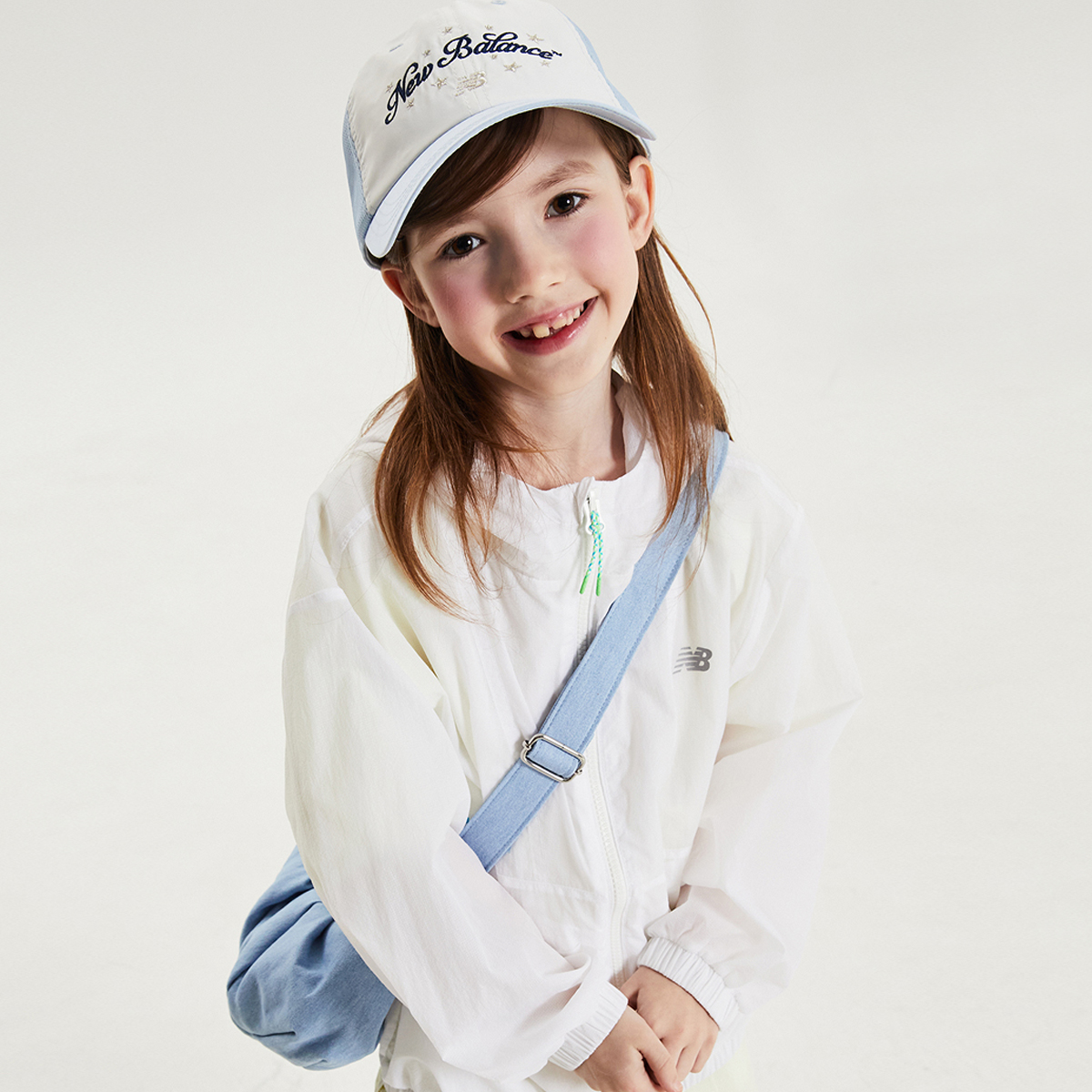 뉴발란스키즈 Run Festival_에센셜 홑겹 바람막이 키즈 점퍼 NK9AG2501U10 - 상세 이미지 2