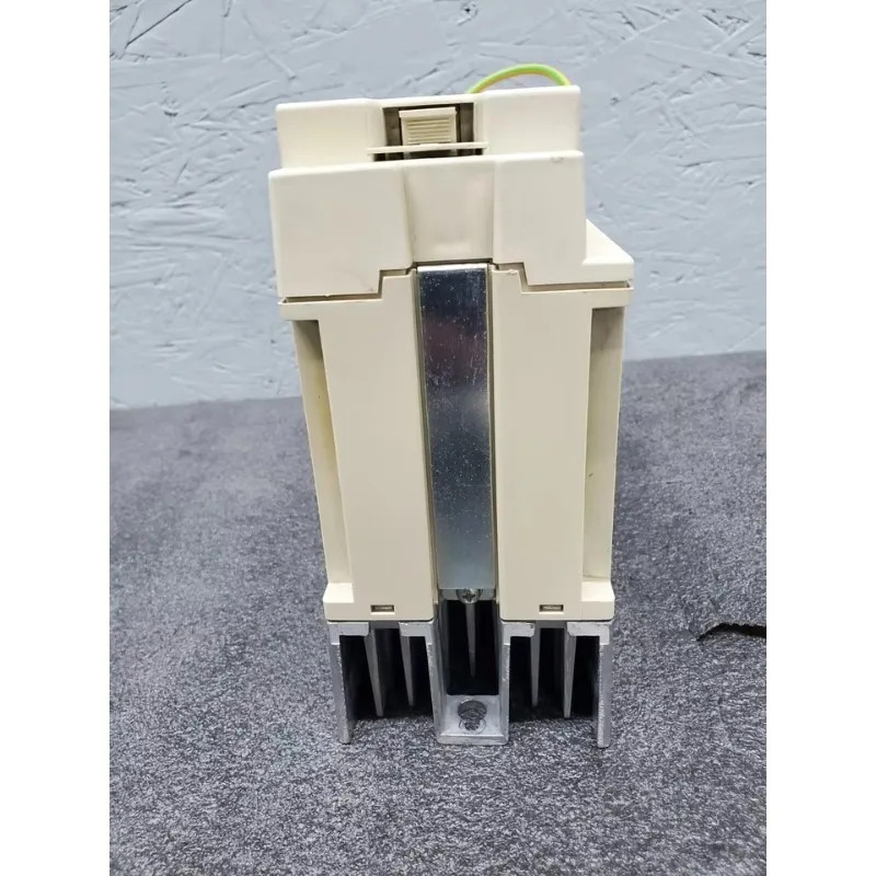 PLC F5 드라이브 09F5MBD-Y0P0 2.8kVa VFD KM V2.8 020904 가치 제공 x 구매 상품