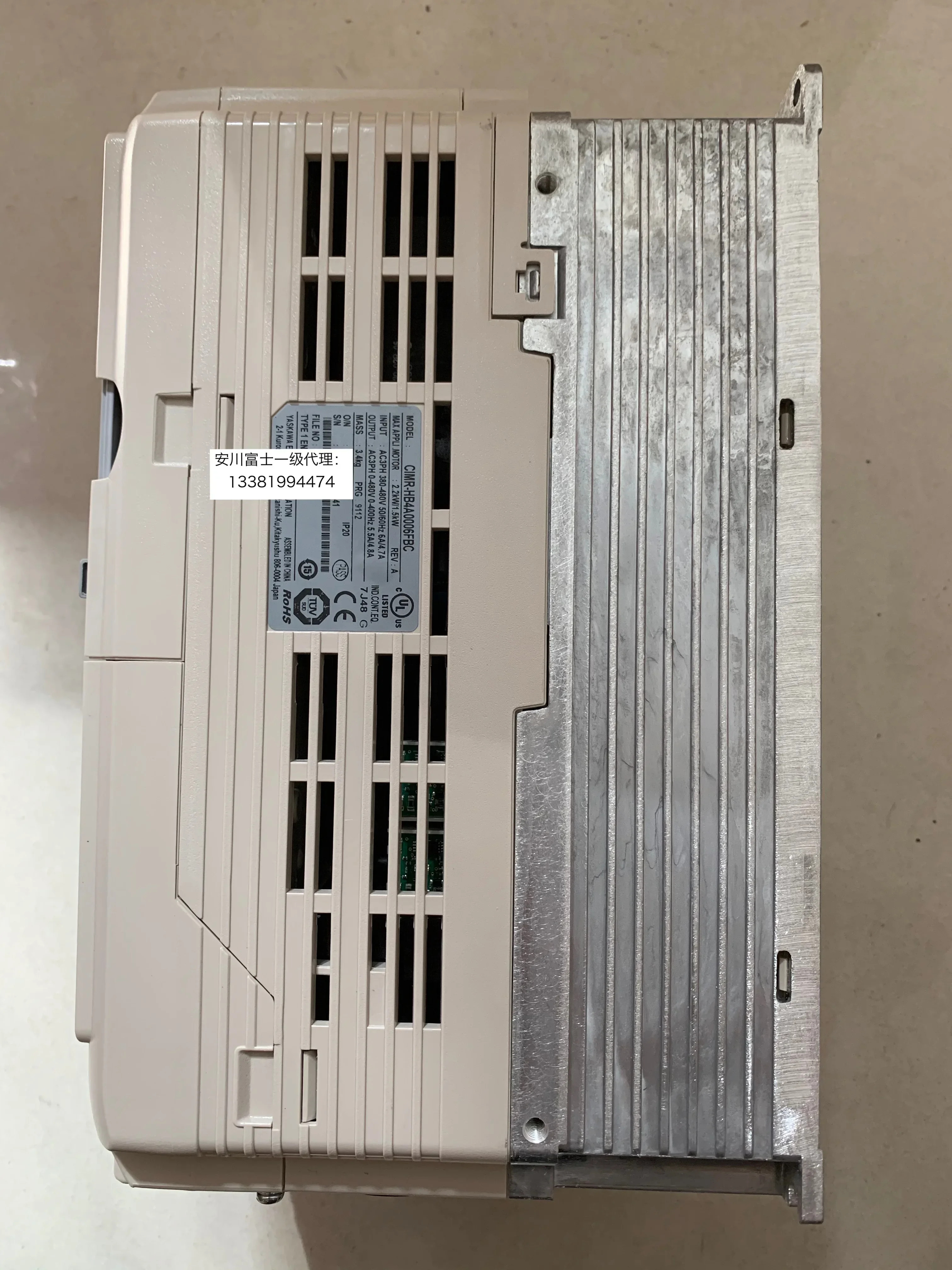 2025.4 오리지널 일본 야스카와 가변 주파수 H1000 CIMR-HB4A0005FBC/FAA 0.75KW/1.5KW