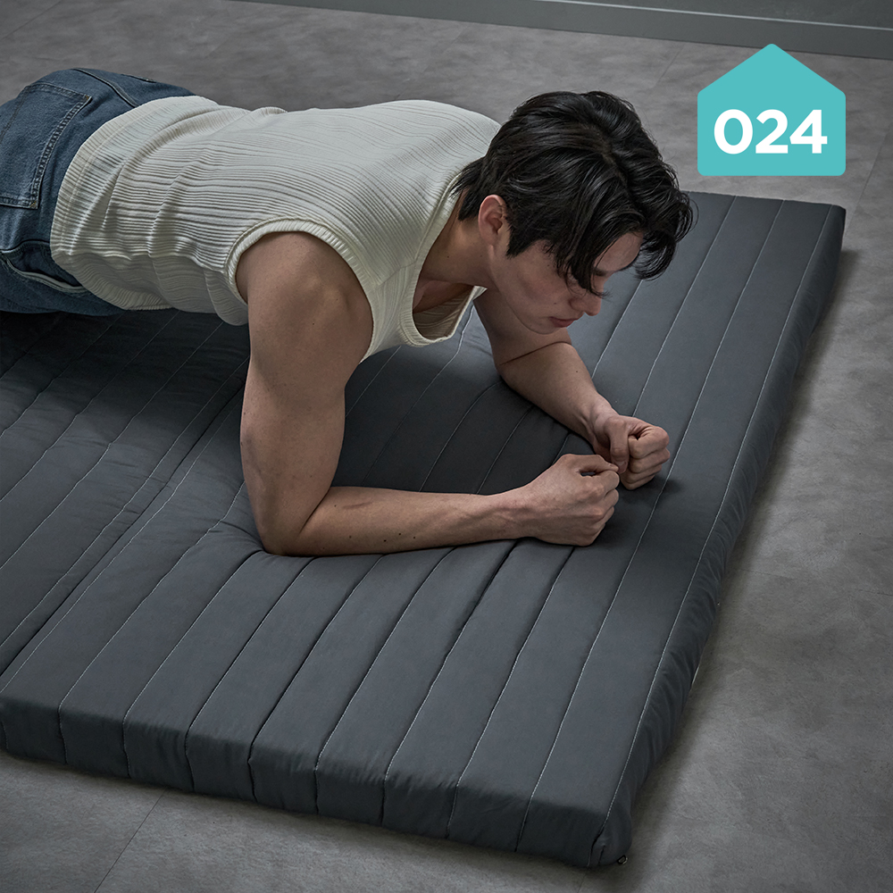 024홈 피지컬 단단한 3단 접이식 매트리스 손님용 침대 바닥 토퍼 8cm, MS(멀티싱글), 차콜그레이 이미지 4