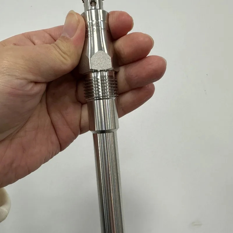 KX50P 지능형 재료 레벨 스위치 PNP 출력 길이 82mm는 바우머 LBFS-01K21.0 분유 측정을 대체