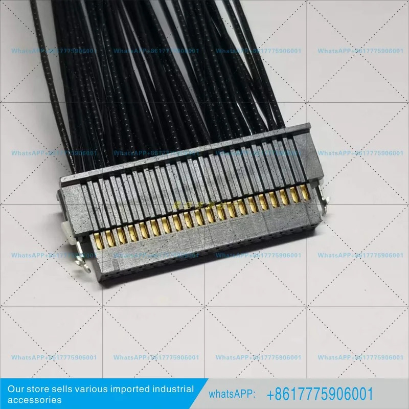 SFSD-20-28-G-10.00-SR 1.27mm 피치 이행 40핀 단일 종단 케이블