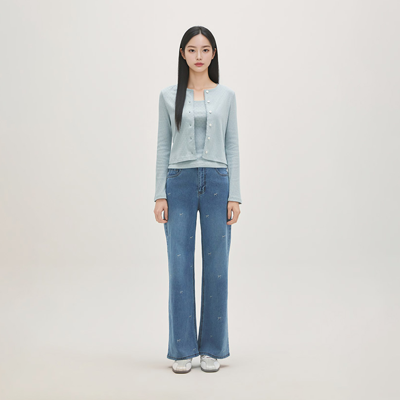 로엠 자수 데님 팬츠 RMTJG24G15 - 상품 이미지
