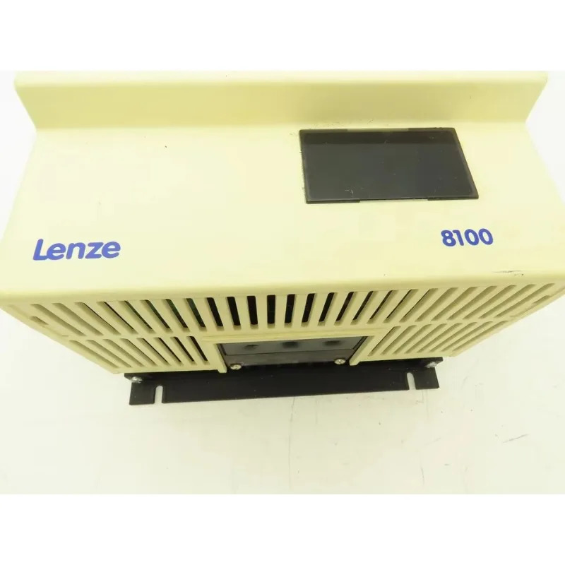 8105 E4G12 8100 드라이브 240VAC 7A 0200Hz 출력 전컨트롤러 오리지널 패키지