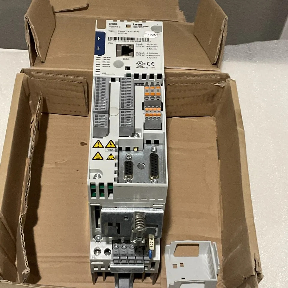 E84TCE3714VX0 주파수 드라이브 전컨트롤러 오리지널 패키지