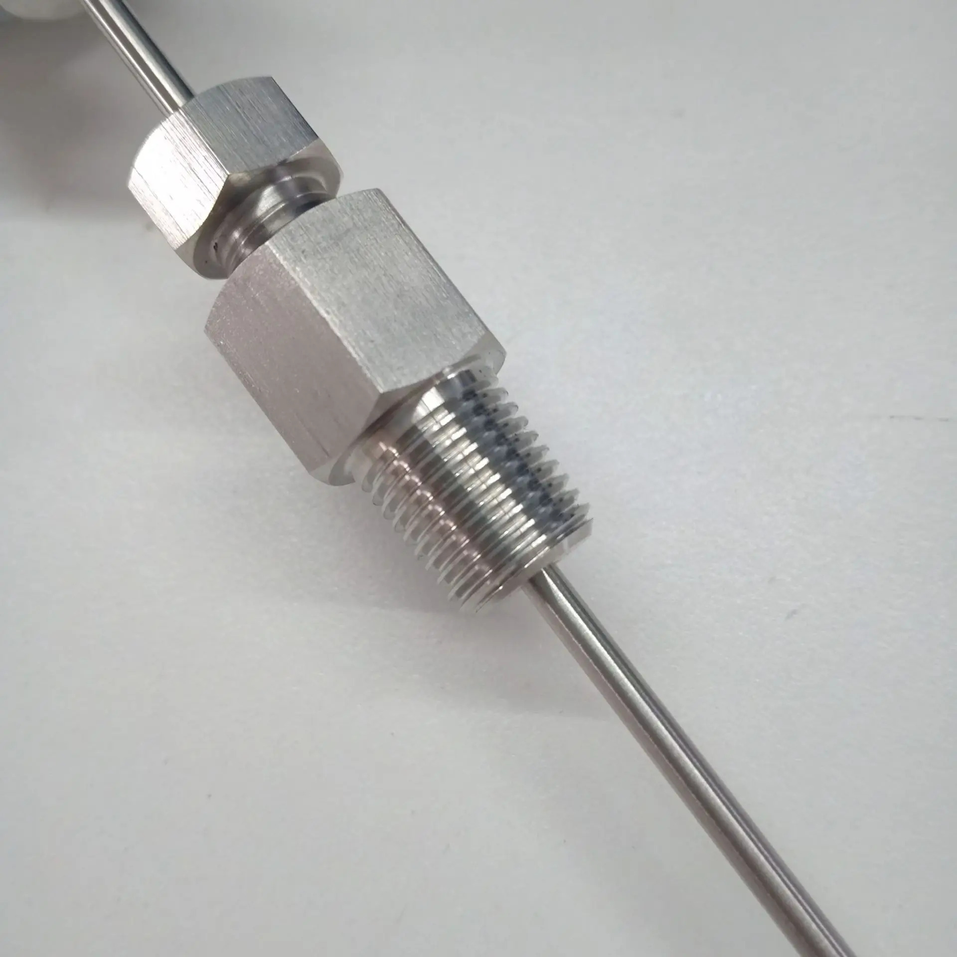 대만 EYC 온도 센서 파이프 직경 3.2MM 길이 250MM 이동식 나사 1/4 316 재질