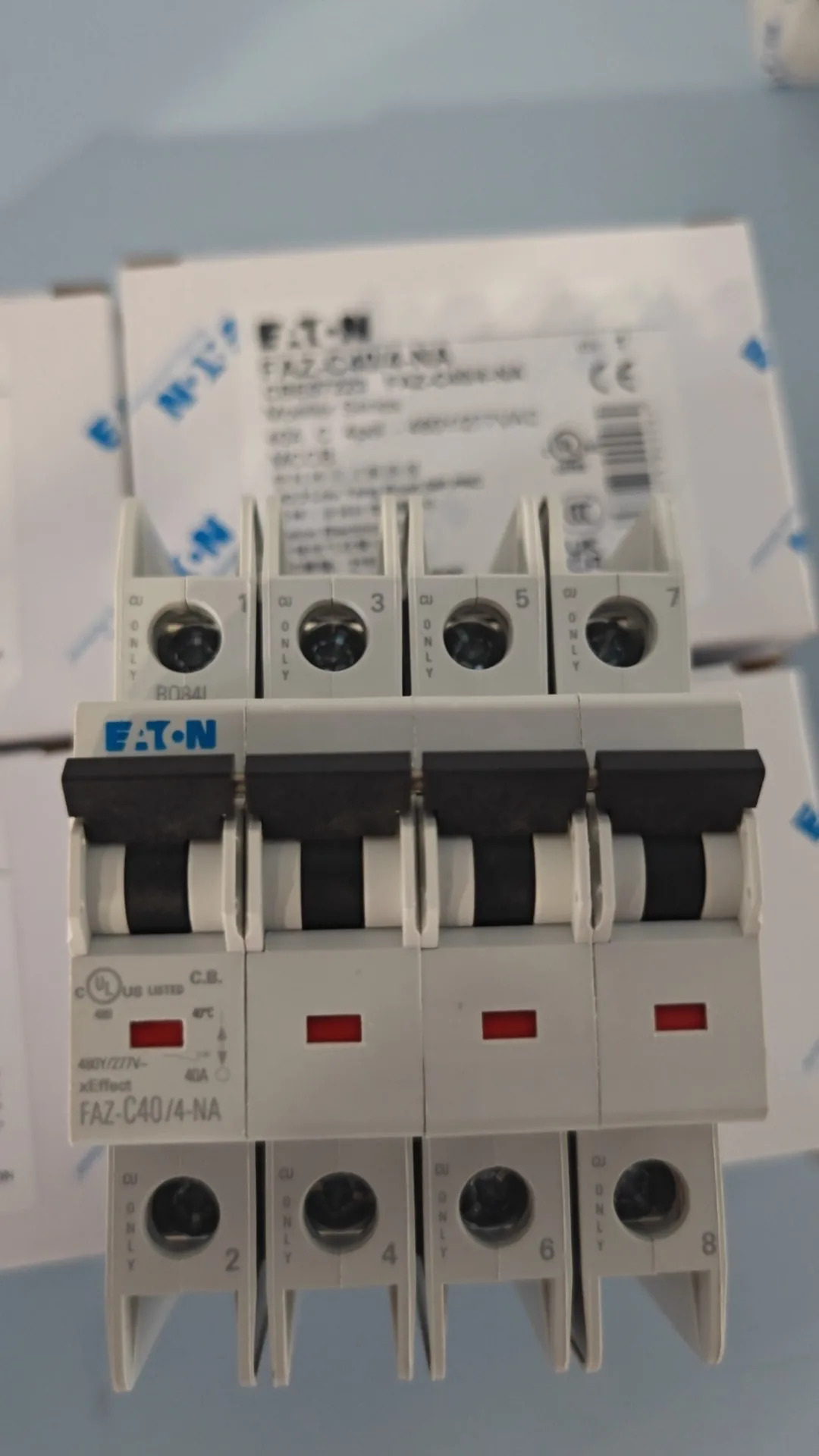 이튼 멀러 FAZ-C40/4-NA 고전압 차단기 4p480v UL489 인증