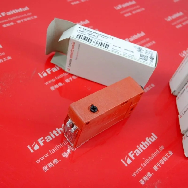 50127037 Laoyizhen 광전센서 LE46C.1/4P-M12 1PCS